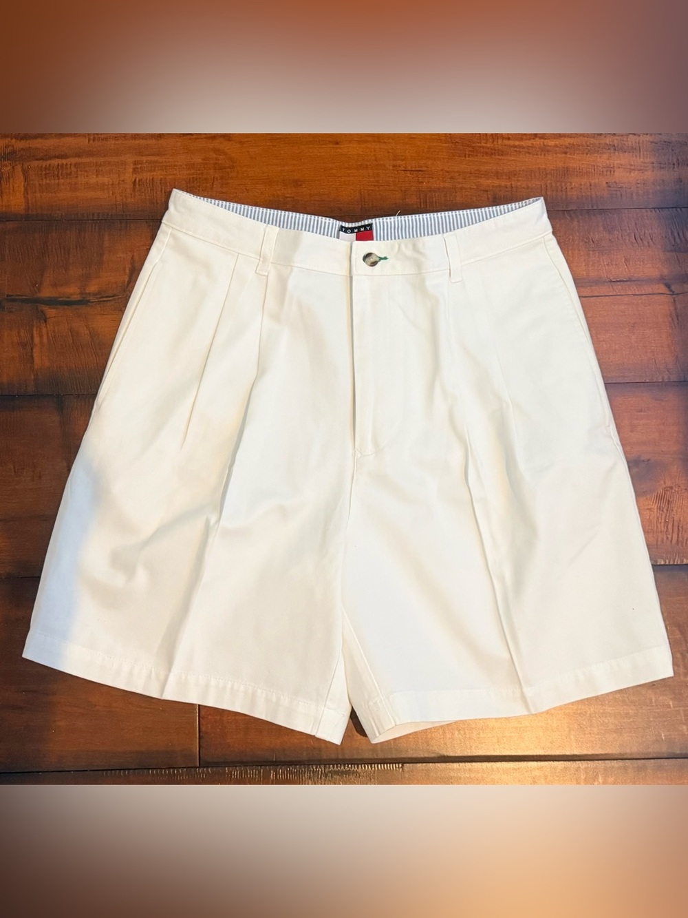 Tommy Hilfiger Men’s Cream Shorts
